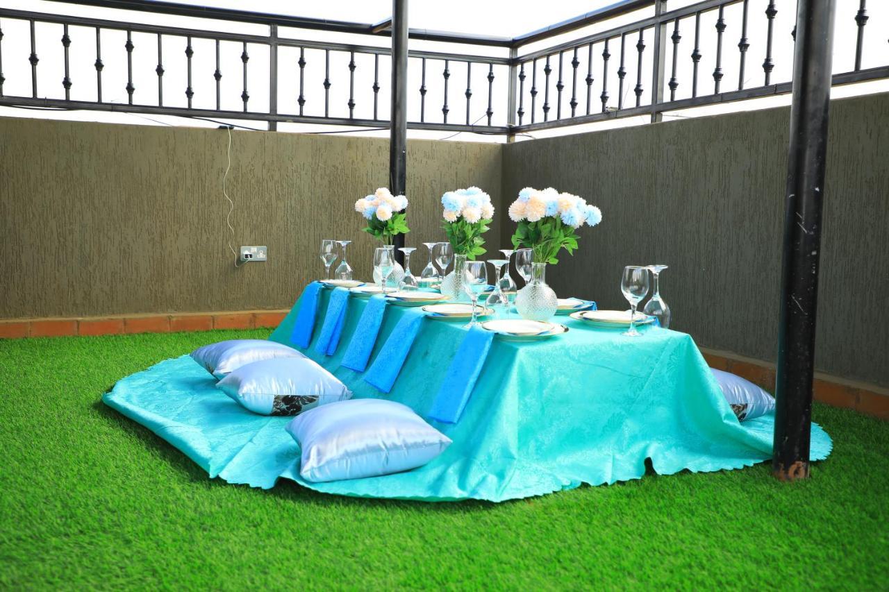 Galaxy Motel Кампала Экстерьер фото