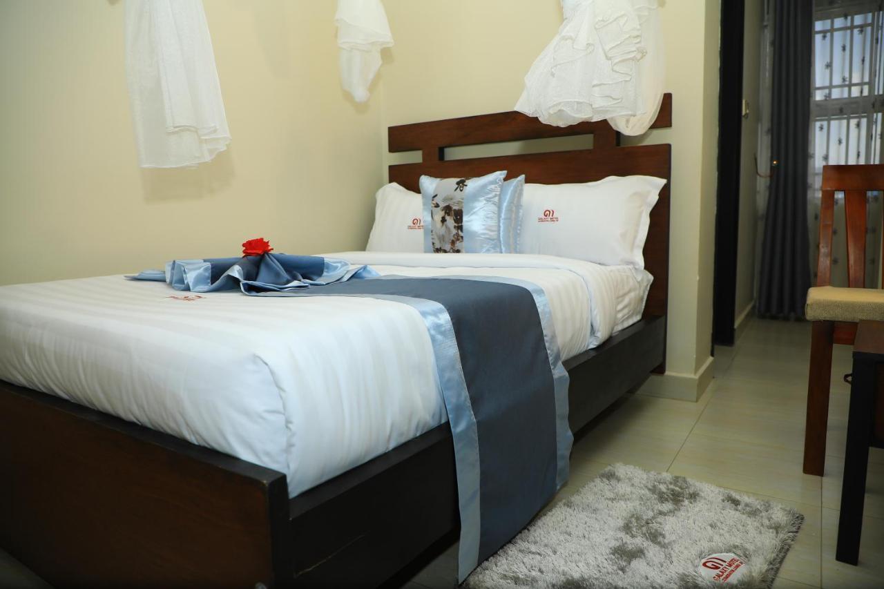 Galaxy Motel Кампала Экстерьер фото