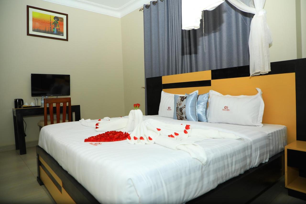 Galaxy Motel Кампала Экстерьер фото