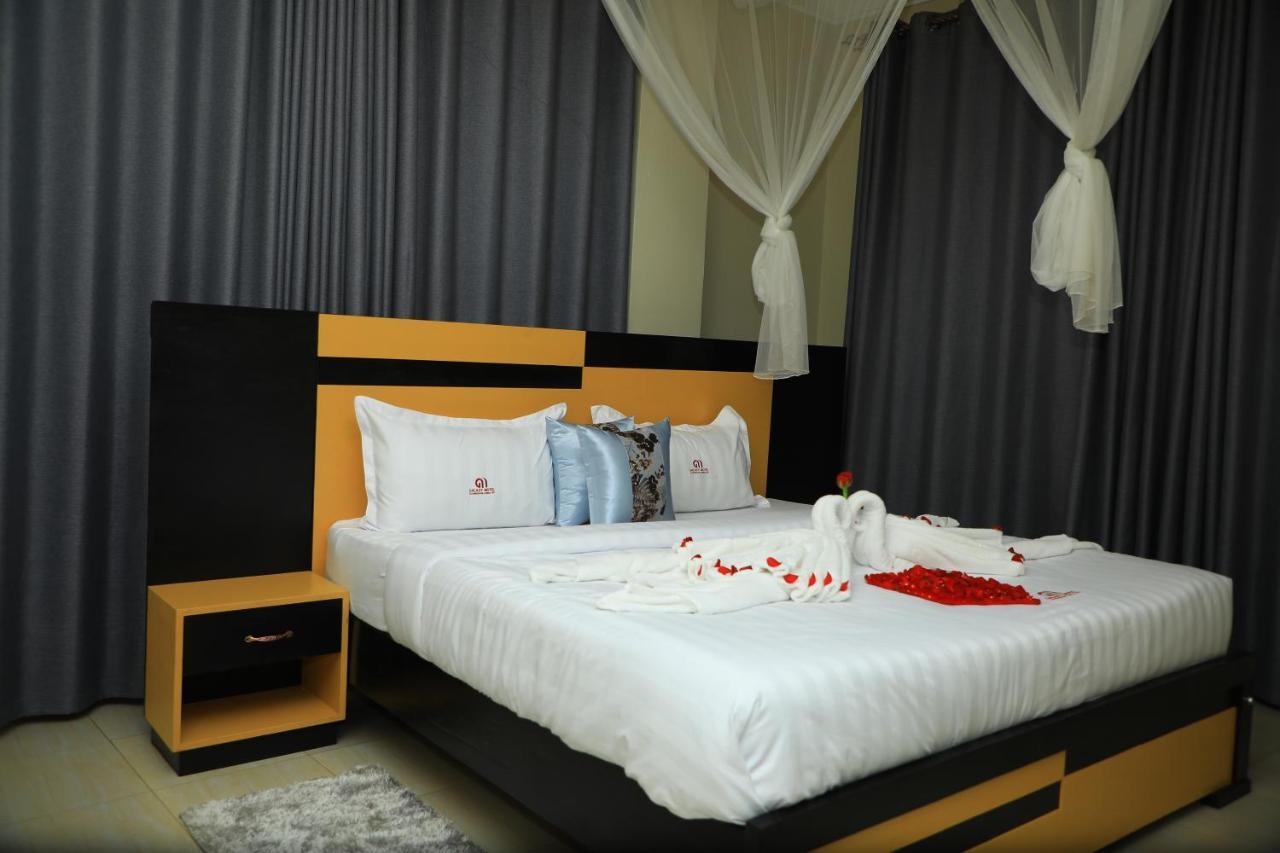 Galaxy Motel Кампала Экстерьер фото